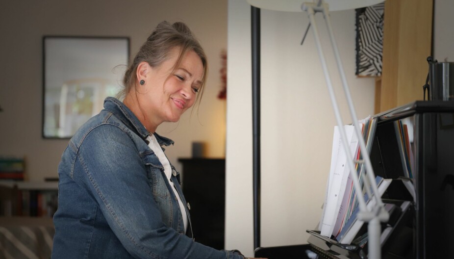 HVERDAGSLYKKE: - Når livet fylles med takknemlighet, er det som å ta korken av din indre champagneflaske. Hjemme hos seg selv setter Kathrine pris på de enkle og nære tingene i livet. HVERDAGSLYKKE: - Når livet fylles med takknemlighet, er det som å ta korken av din indre champagneflaske. Hjemme hos seg selv setter Kathrine pris på de enkle og nære tingene i livet.