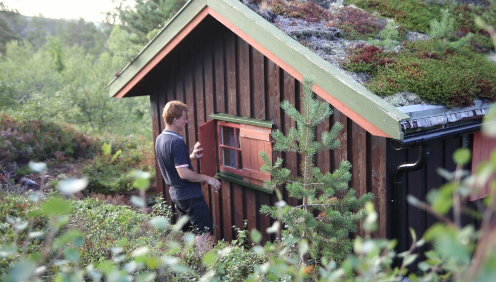 STENGING: Hytta lukkes og låses, nå er den klar for alt som måtte komme.