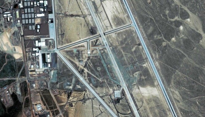 <b>AREA 51: </b>Den "hemmelige" flyplassen til det amerikanske luftvåpenet kan sees fra verdensrommet.