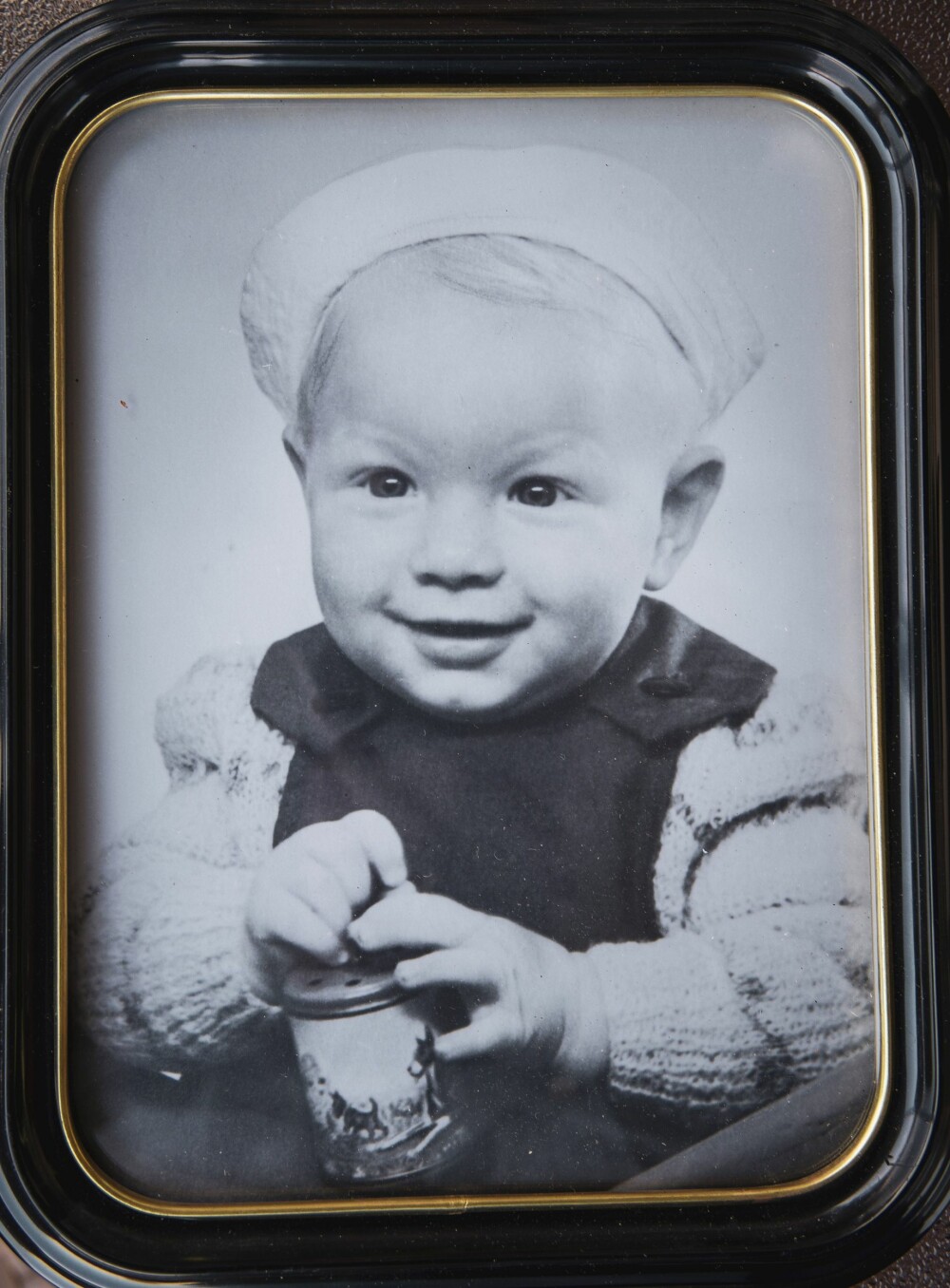 <b>ENEBARNET:</b> Arnulf var ett år da dette bildet ble tatt. Han ønsket seg alltid søsken, slik som de andre hadde, men forble det eneste barnet til foreldrene Paulsen. <b>ENEBARNET:</b> Arnulf var ett år da dette bildet ble tatt. Han ønsket seg alltid søsken, slik som de andre hadde, men forble det eneste barnet til foreldrene Paulsen.