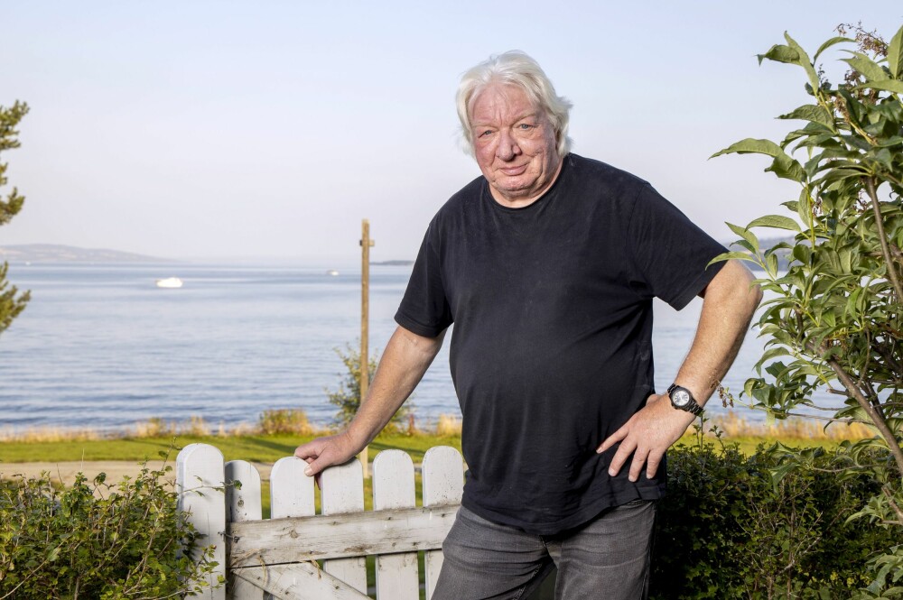 <b>FAVORITTUTSIKTEN:</b> – Jeg stortrives med å bo rett ved Mjøsa. Spesielt når sola skinner, forteller Arnulf Paulsen. <b>FAVORITTUTSIKTEN:</b> – Jeg stortrives med å bo rett ved Mjøsa. Spesielt når sola skinner, forteller Arnulf Paulsen.