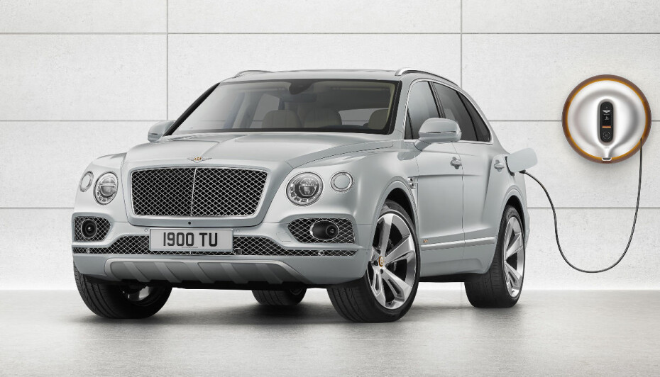 BENTLEY: Batteriet i Bentayga Hybrid kan fullades på 2,5 timer fra en eksklusiv Philippe Starck-designet vegglader.