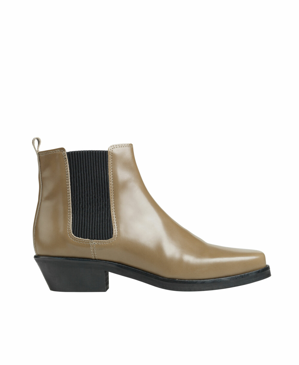 Klassiske og brune fra Samsøe & Samsøe, kr 2399. Klassiske og brune fra Samsøe & Samsøe, kr 2399.