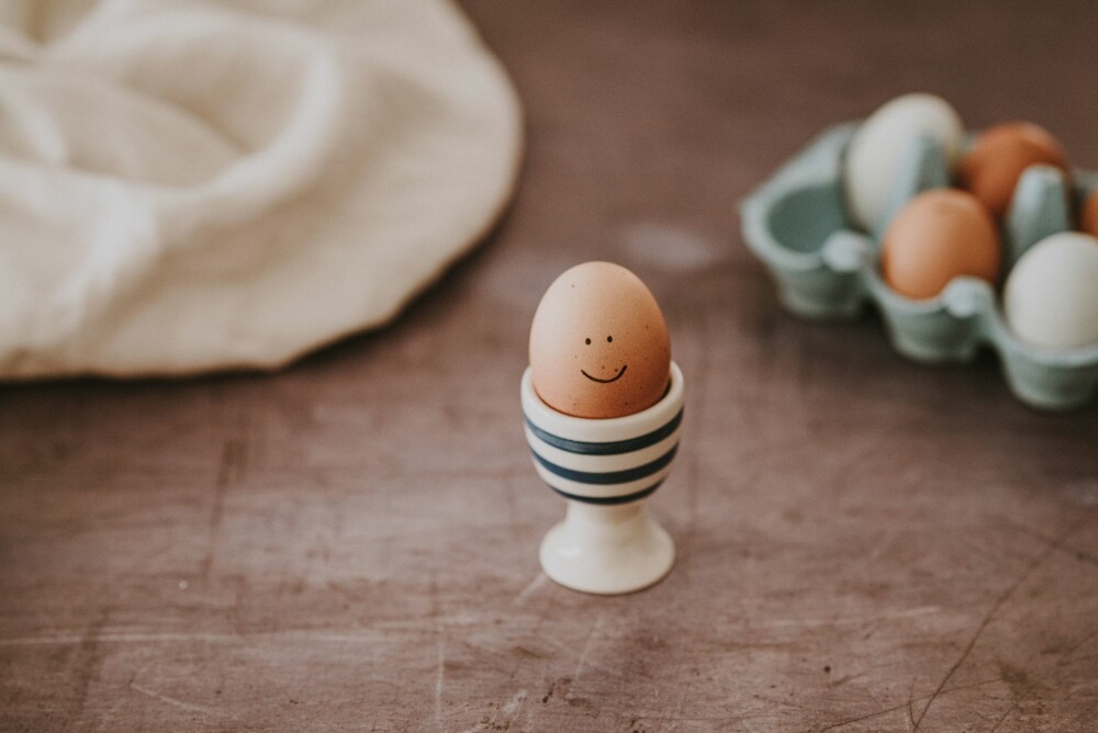 Visste du at det tar lenger tid å koke egg på fjellet enn i lavlandet? Dette er fordi vannet koker ved ulike temperaturer. Noe å huske på til neste påsketur!