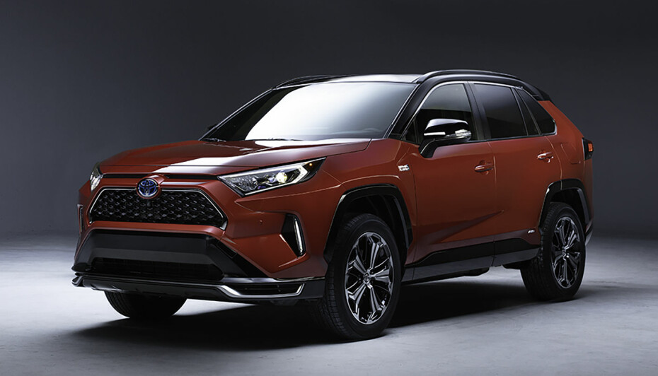 KRAFTIG: Plug in-versjonen av Toyota RAV4 blir den kraftigste RAV4 noensinne med tanke på ytelser, ifølge Toyota.