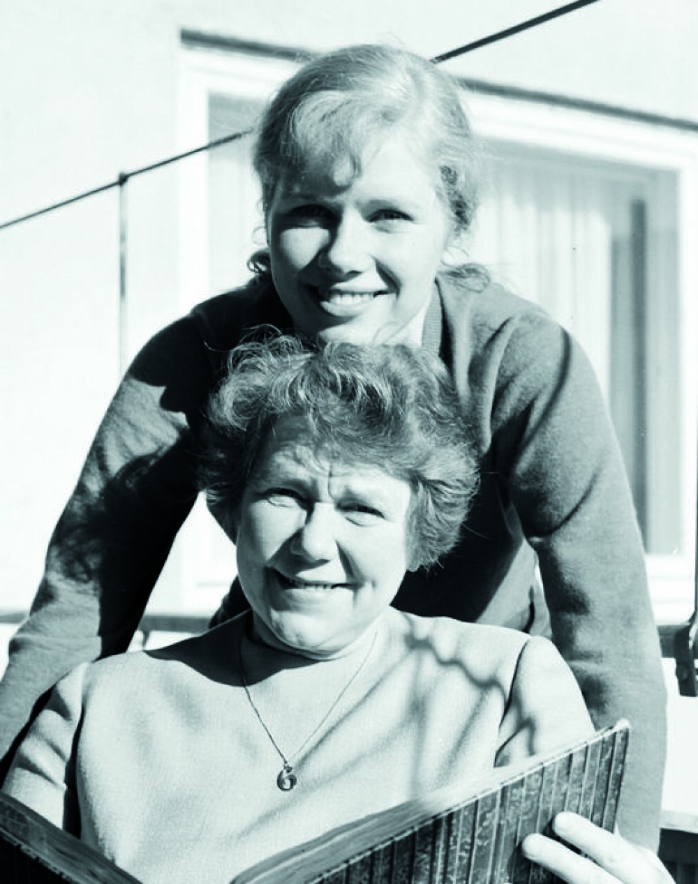 MAMMA OG LIV: Janna og Liv Ullmann hadde et turbulent forhold. I boken «Livslinjer» skildrer skuespilleren: «Det er som en boomerang i livet når min datter ikke ser mye av det jeg syns jeg har gjort for henne.»