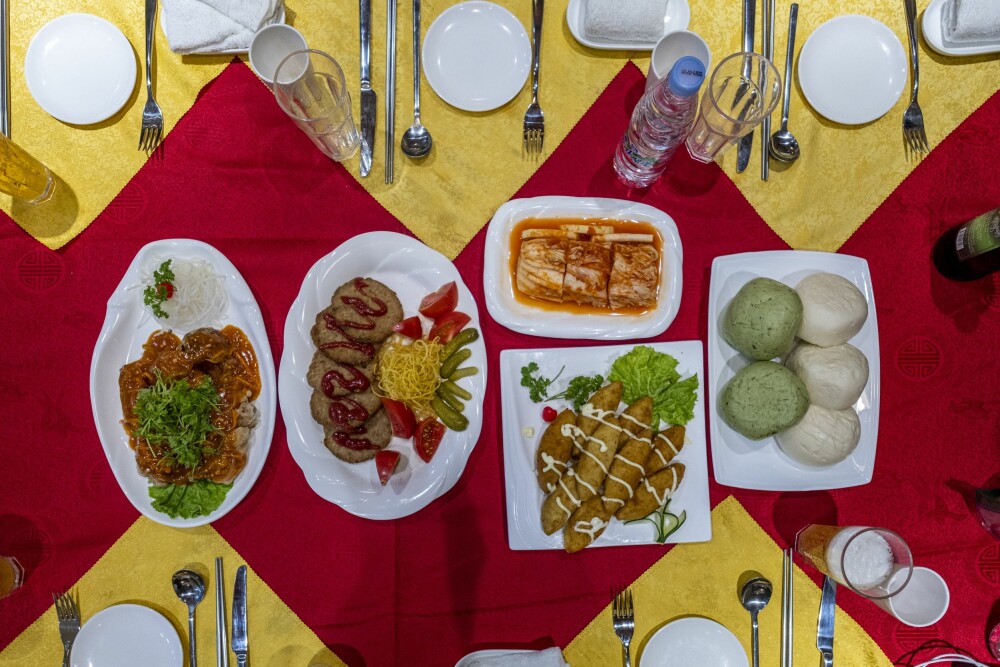 <b>VARIERT KOSTHOLD:</b> Det er alltid mange retter på bordet når en spiser i Nord-Korea.