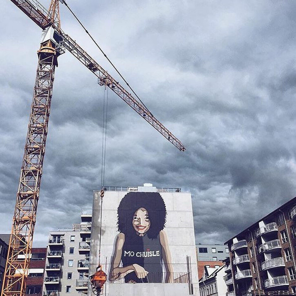 VALENTINESGAVE: For noen år siden fikk Odda laget dette veggmaleriet til Tinashe. Insta-bildet fikk hun tilsendt av noen som noen hadde tatt det i forbifarta.