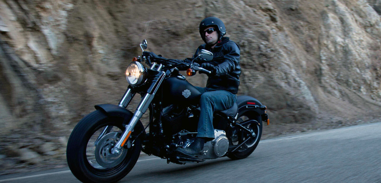 <b>RØFT KULTURUTTRYKK:</b> Harley-Davidson i en mer klassisk setting.