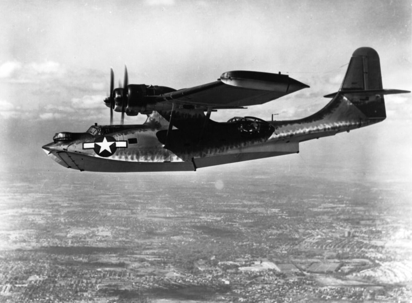 <b>HAVARERTE:</b> Catalina-flyet av denne typen ble gitt i gave til Sovjetsamveldet fra USA i 1944. På vei til ny hjemmebase ved Murmansk havarerte flyet på Sørøya, trolig på grunn av feilnavigasjon. 