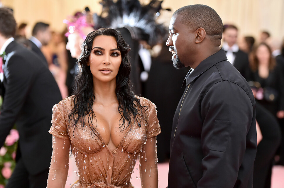 FERDIG MED Å FÅ BARN: Kim Kardashian avslører at hun ikke planlegger flere barn i seneste episode av «Keeping Up With The Kardashians». Her er de to sammen på Met-gallaen tidligere i år.