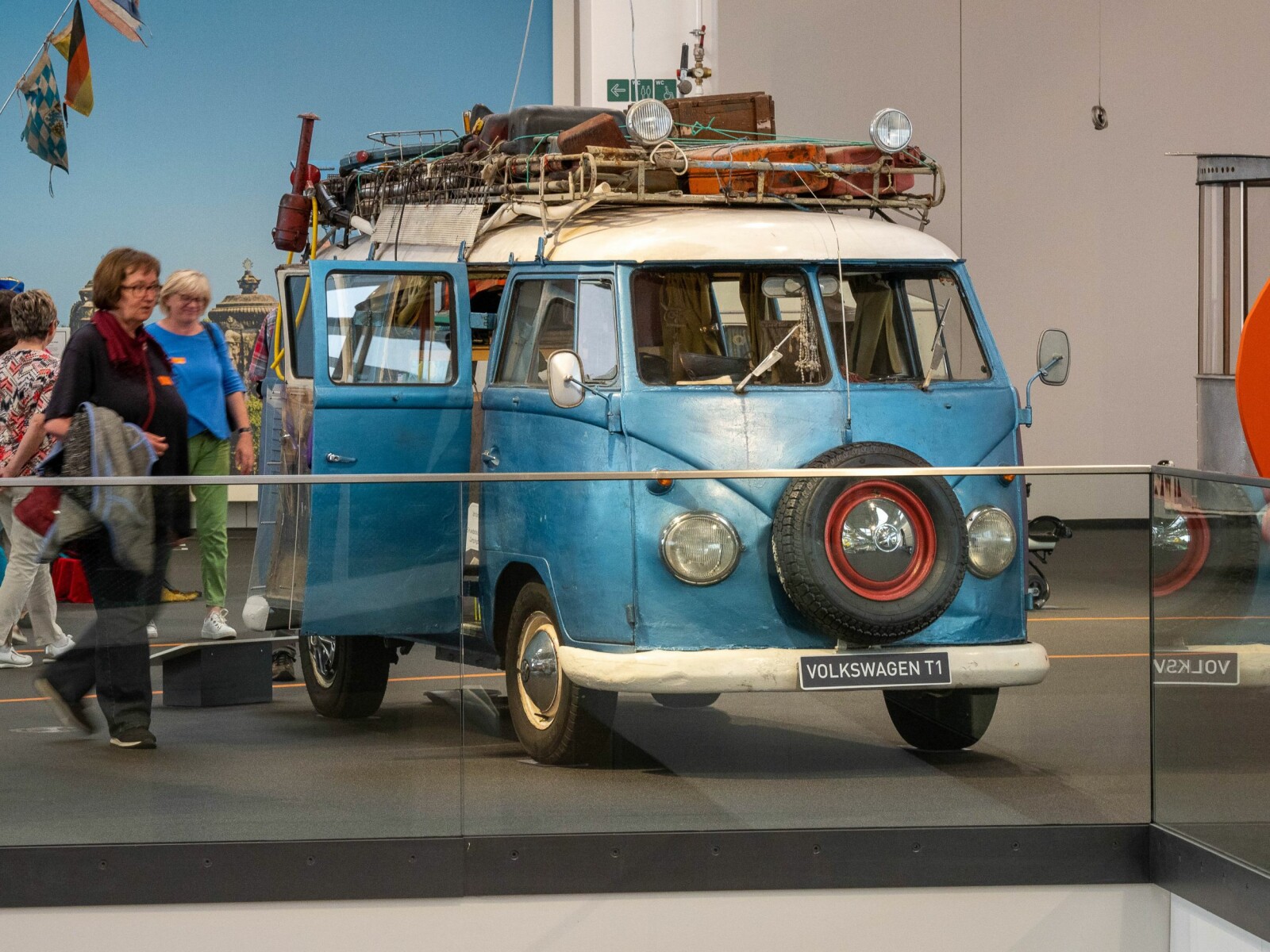 <b>BEREIST:</b> Hjemmesnekret campingbil basert på VW T1 fra 1956.