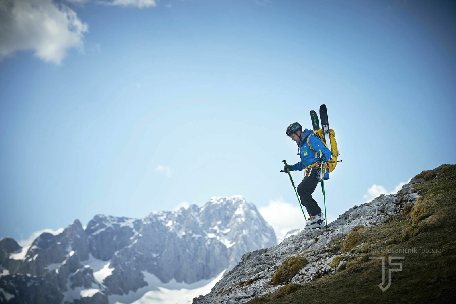 <b>FJELLETS MANN:</b> Davo Karnicar ble legendarisk for skiturene ned fra Seven Summits – de høyeste fjellene på alle syv kontinenter. Bildet er fra fjellene i hjemlandet Slovenia. 