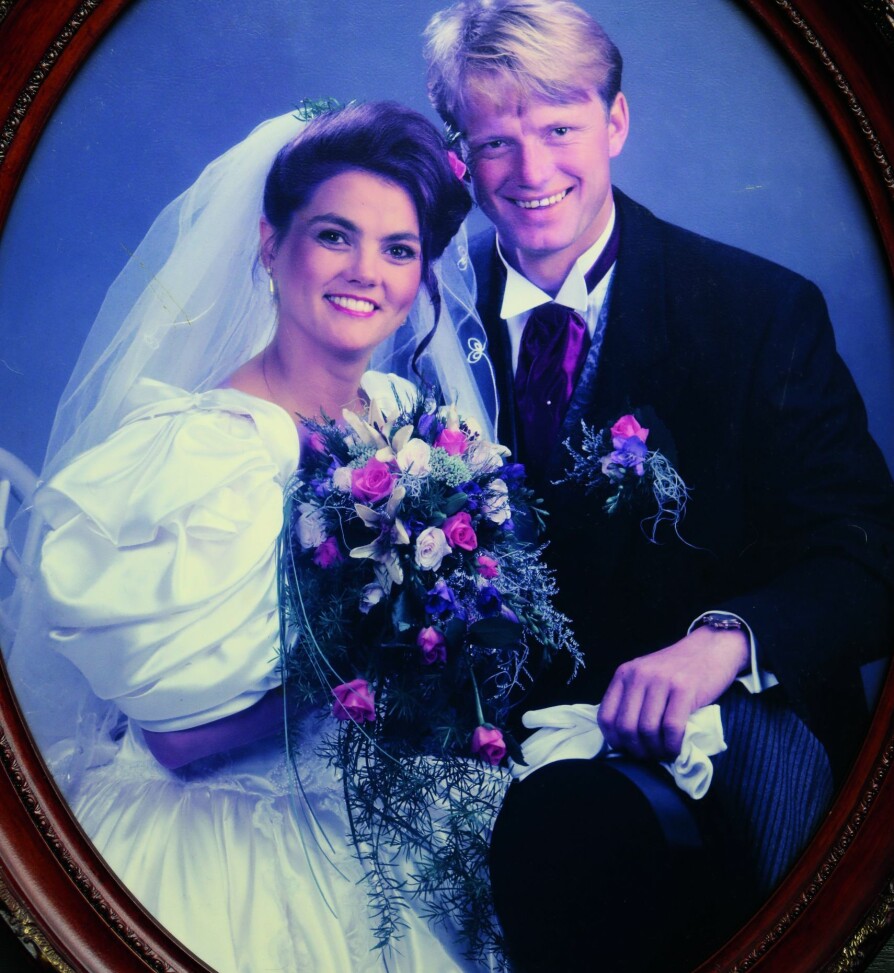 <b>GODT GIFT:</b> I 1994 giftet Åse Line og Terje seg i hjembygda Nedre Eggedal. Paret har opplevd opp- og nedturer, men står fremdeles støtt ved hverandres side. <b>GODT GIFT:</b> I 1994 giftet Åse Line og Terje seg i hjembygda Nedre Eggedal. Paret har opplevd opp- og nedturer, men står fremdeles støtt ved hverandres side.