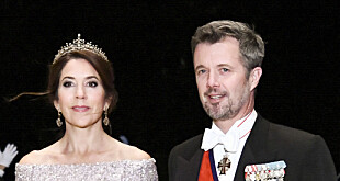 Kronprinsesse Mary har selv kjøpt tiaraen med matchende øredobber.