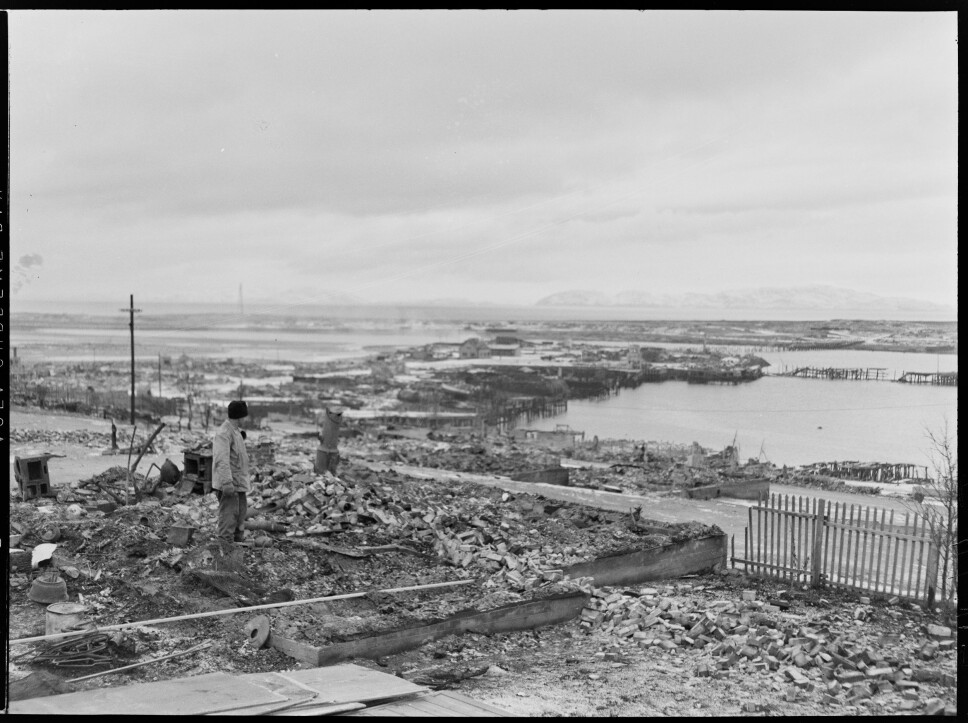 <b>LAGT I RUINER:</b> Vadsø ble også lagt i ruiner av tyskerne da de trakk seg tilbake i 1944.
