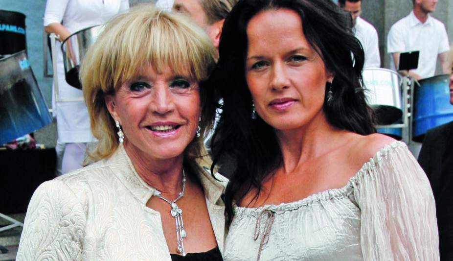 <b>VET INGENTING:</b> Halvannet år etter at Malin Berghagen (t.h.) mistet moren, vet hun fortsatt ikke om familien får beholde leiligheten. <b>VET INGENTING:</b> Halvannet år etter at Malin Berghagen (t.h.) mistet moren, vet hun fortsatt ikke om familien får beholde leiligheten.