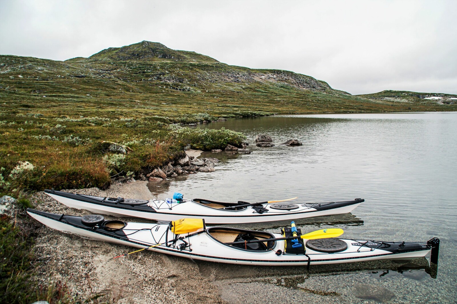 <b>GODE MULIGHETER:</b> På Hardangervidda finnes det både små og store vann for den som vil ta kajakken i bruk.