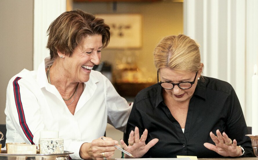 UVURDERLIG: Hildegunn er til uvurderlig hjelp for ektefellen Jannicke, som har fått Alzheimers sykdom.