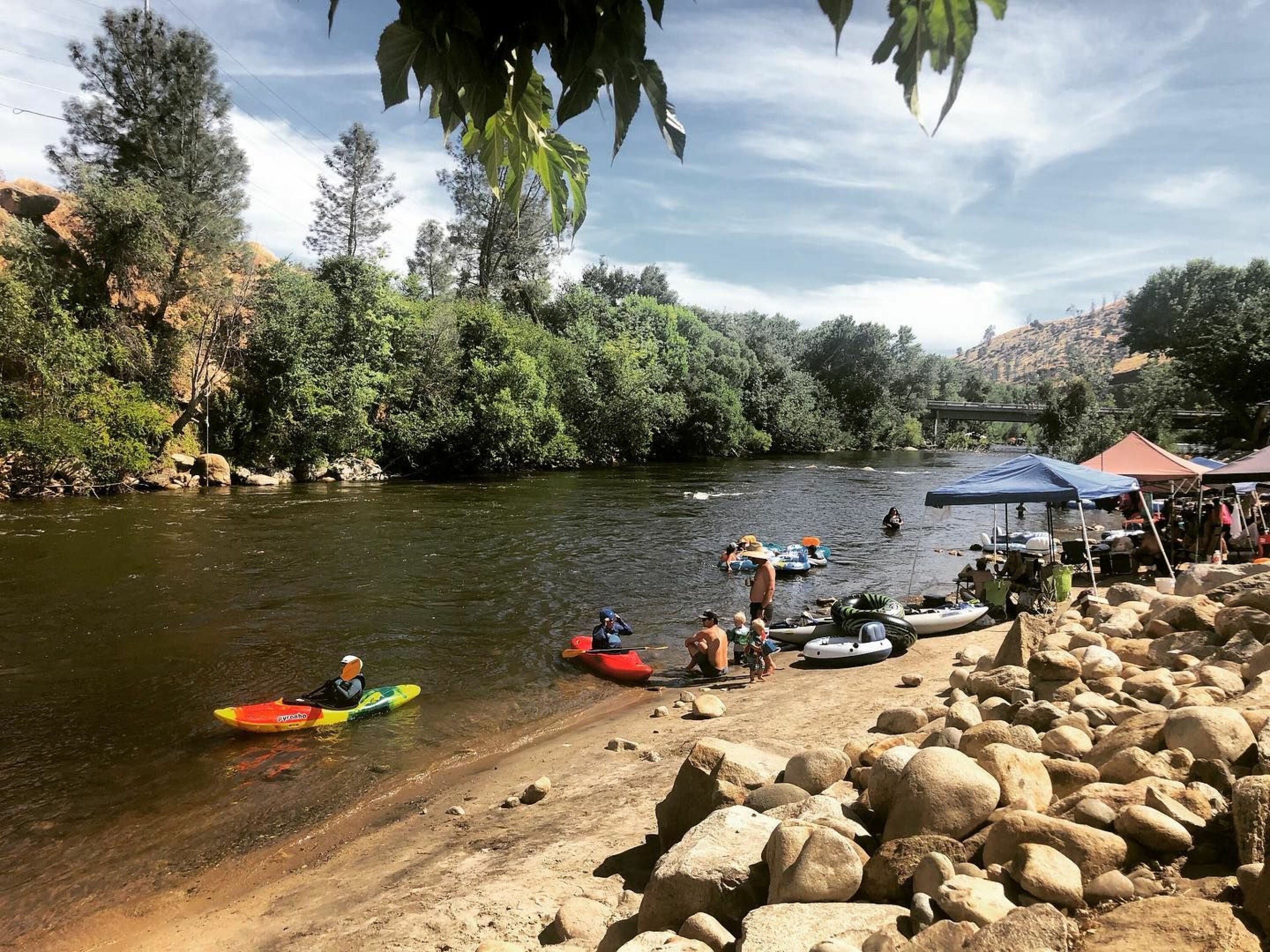 KERNVILLE: Camp Kernville ved Kern River.