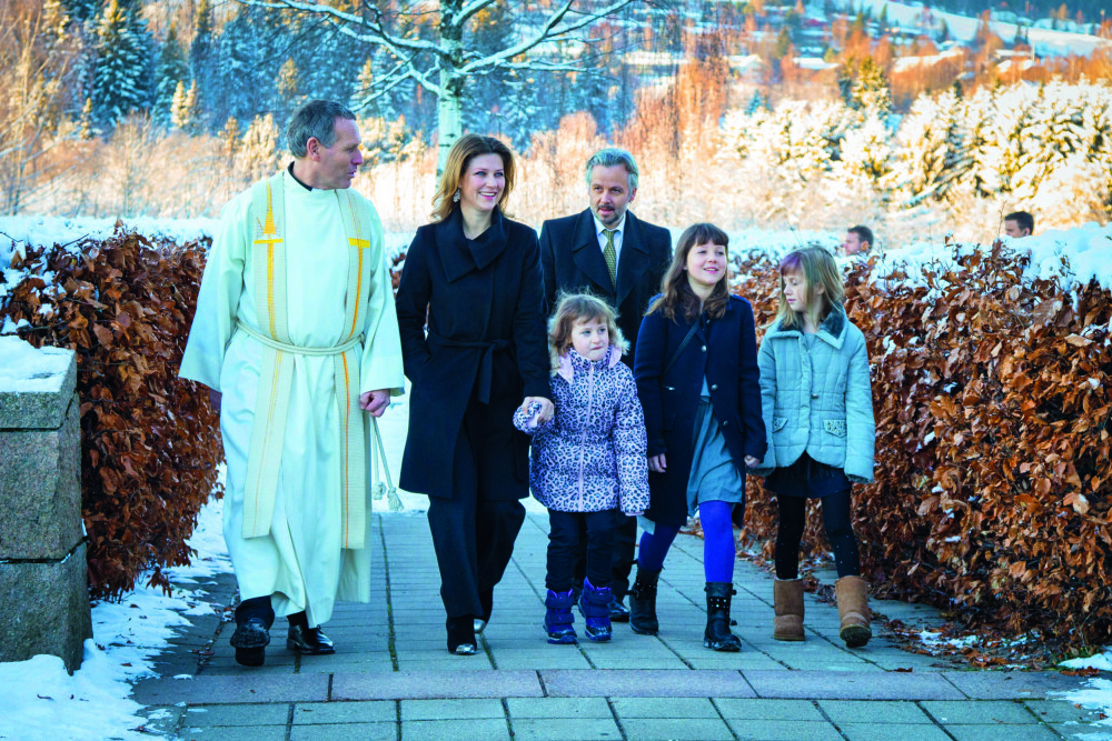 <b>GODE VENNER:</b> Prinsesse Märtha og Ari var gift i 14 år og har tre barn sammen. Til tross for et tøft og offentlig brudd har de klart å bevare et godt vennskap. I år feirer de jul sammen, kanskje blir det også julegudstjeneste i Lommedalen kirke 1. juledag slik som i 2014?