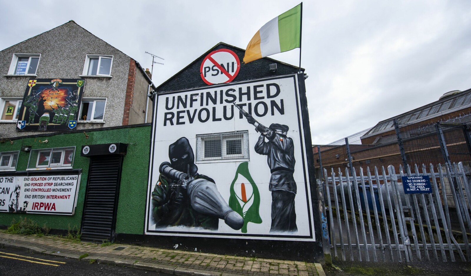 <b>NASJONALISME:</b> Ingen tvil om hvor sympatien ligger i gaten som fører ned til den katolske bydelen Bogside.