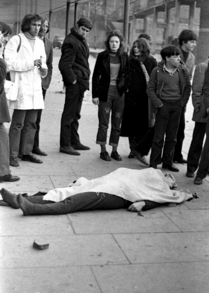 <b>BLODIG SØNDAG:</b> Et av ofrene fra Den blodige søndagen i Derry, 30. januar 1972.