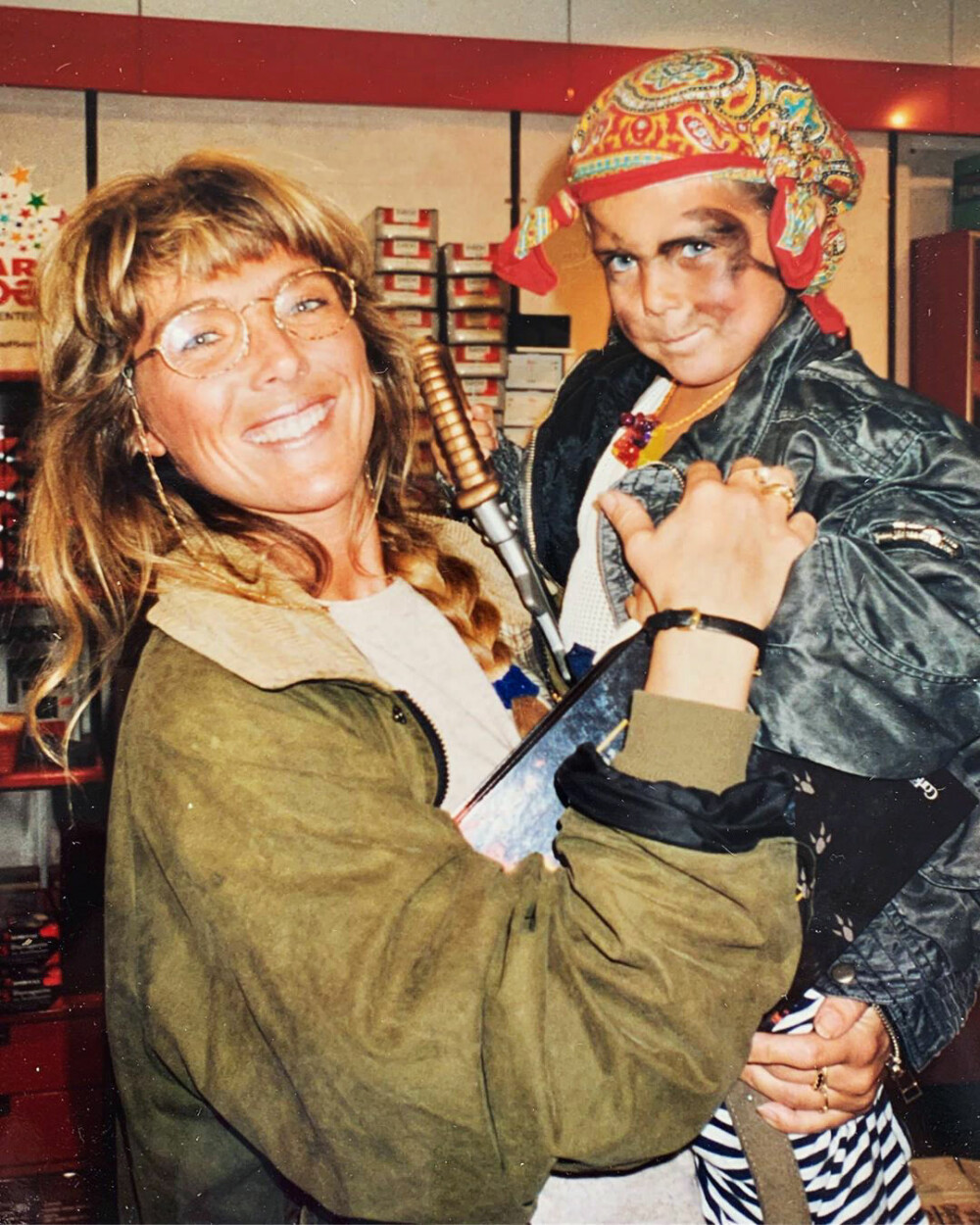 <b>SØTNOS:</b> Norsk-italienske Jørgine legger ikke skjul på art hun er stolt over mamma Trude, som hun står svært nær. Her er treningsstjernen klar for karneval som liten jente. <b>SØTNOS:</b> Norsk-italienske Jørgine legger ikke skjul på art hun er stolt over mamma Trude, som hun står svært nær. Her er treningsstjernen klar for karneval som liten jente.