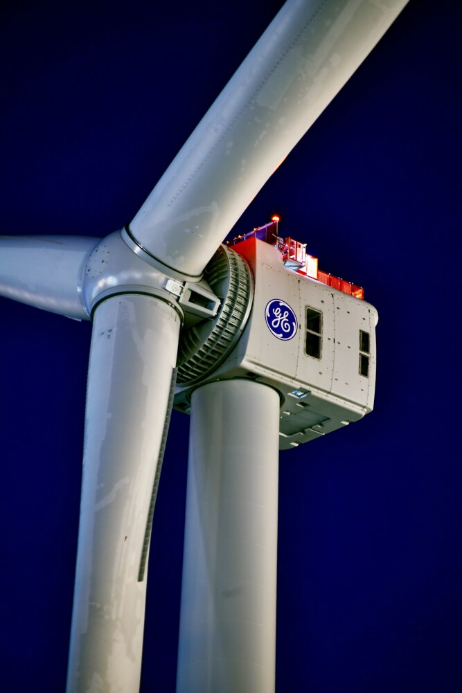 <b>TURBIN:</b> Store vindturbiner er mer effektive enn de små, blant annet fordi vinden blåser kraftigere i høyden. Foto: GE