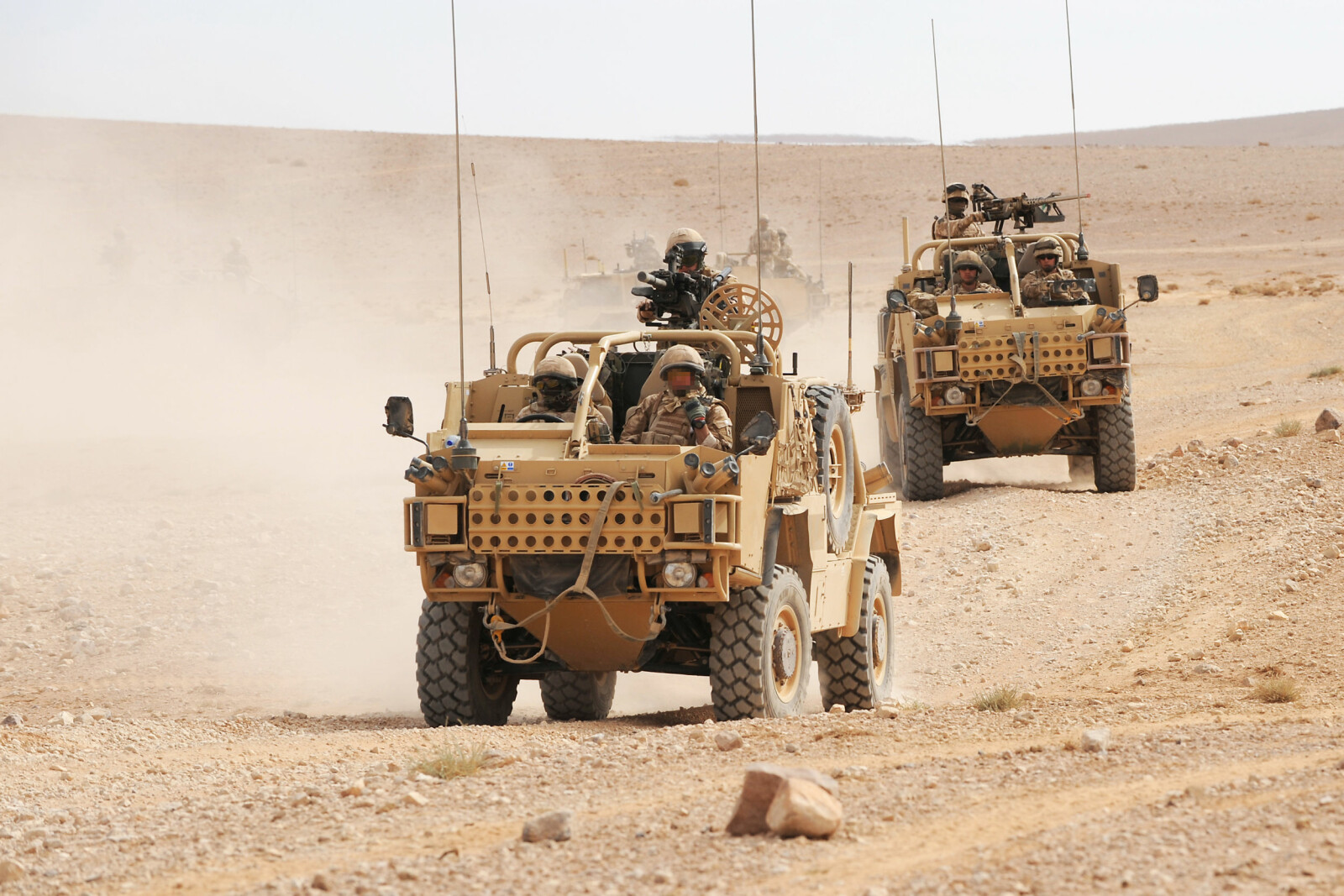 <b>ØRKENKJØRETØY:</b> HMT-kjøretøyene har opparbeidet et rykte som formidable terrengkjøretøy. Jackal er kortversjonen av Extenda, her under ørkentrening med britiske styrker i Jordan.