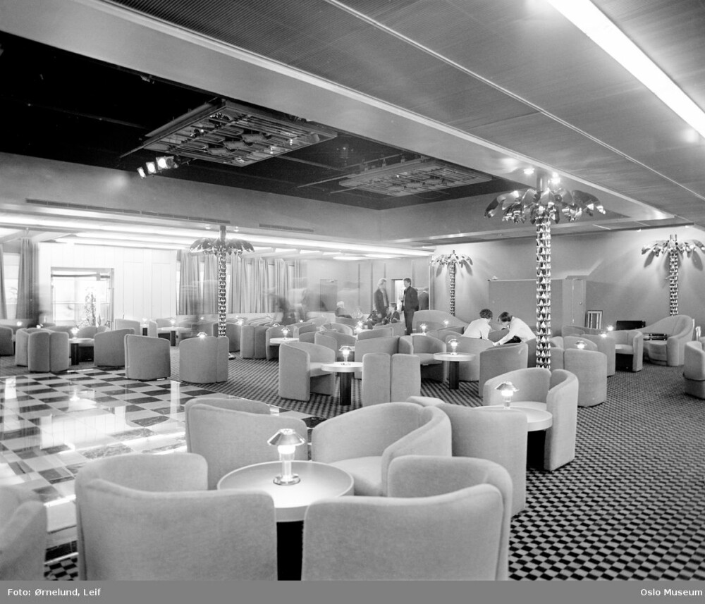 <b>LOUNGE:</b> Checkers Cabaret med lamper formet som palmer. Stedet var inspirert av 1920-tallets jazzklubber.