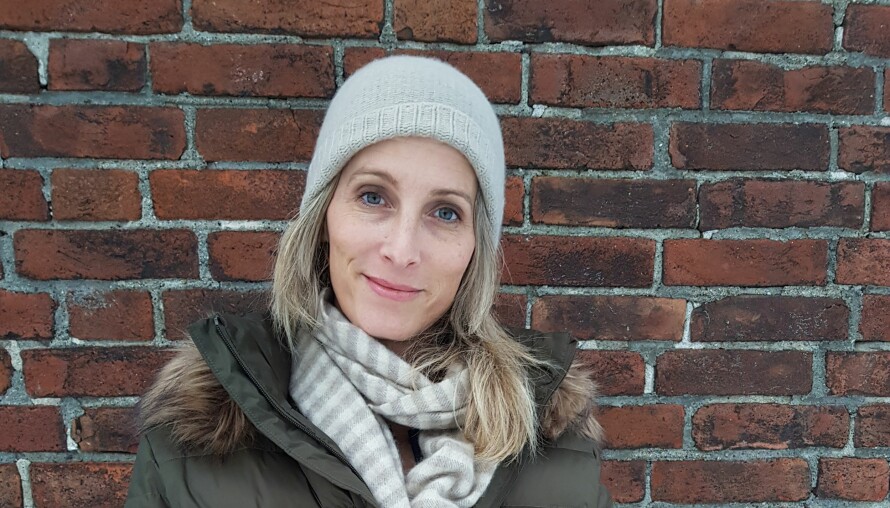 REAGERTE DA HUN SÅ BARN SOM SATT ALENE I SØNNENS BARNEHAGE: Småbarnsmamma Anne-Lene Bjerknes underviser på barnehagelærer- og lærerutdanningen og frykter at barn som opplever time-out også kan mobbes og utestenges av de andre barna, og at dette kan fortsette langt ut i de neste årene.