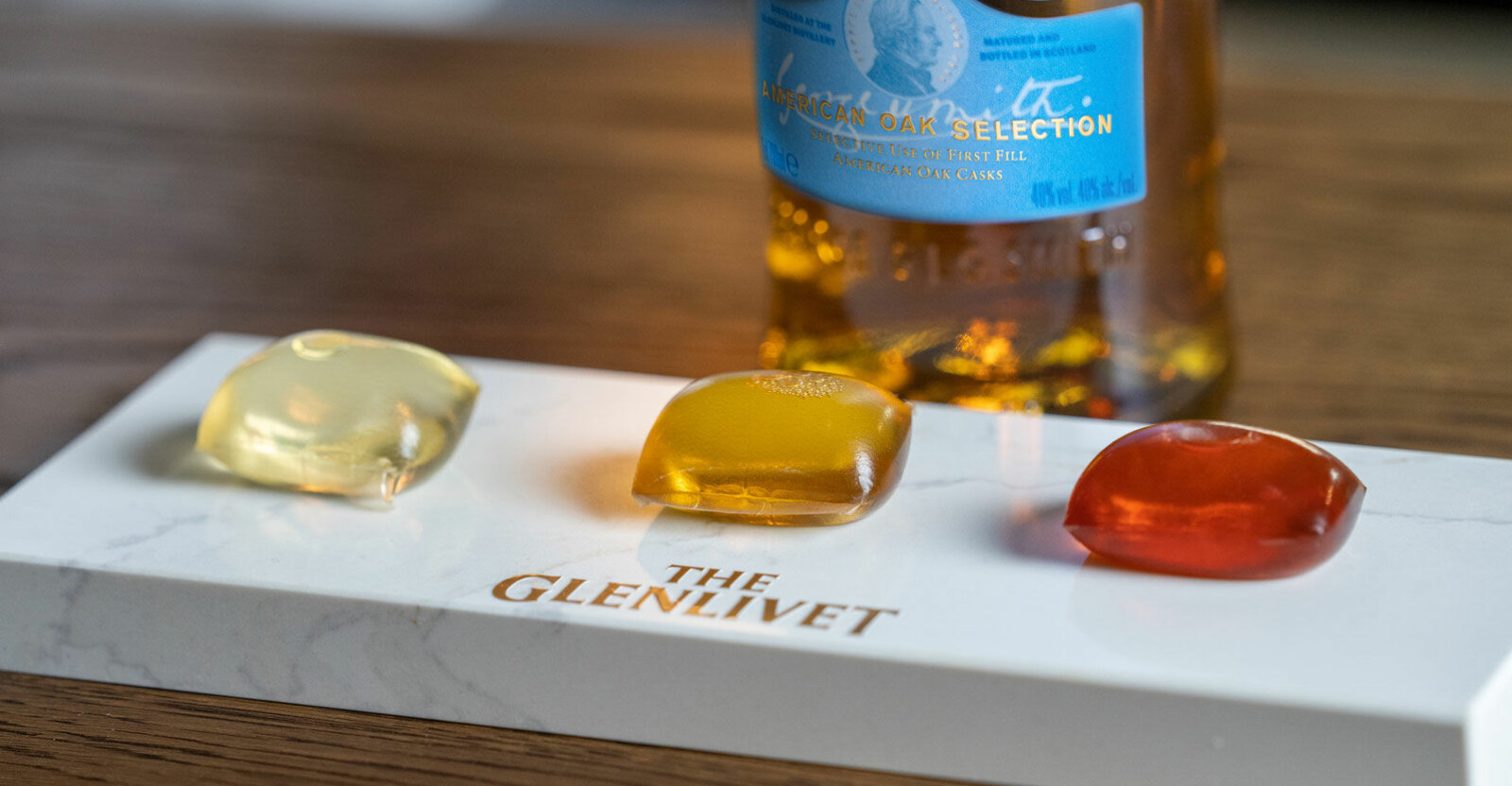 <b>SHOT I SJØGRESS:</b> I forbindelse med London Cocktail Week i oktober hadde whisky-selskapet The Glenlivet laget whisky i spiselige kapsler.