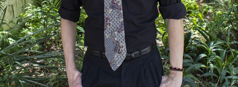 <b>SLIPS:</b> Riktig lengde på slipset er viktig. Unngå glorete slips.