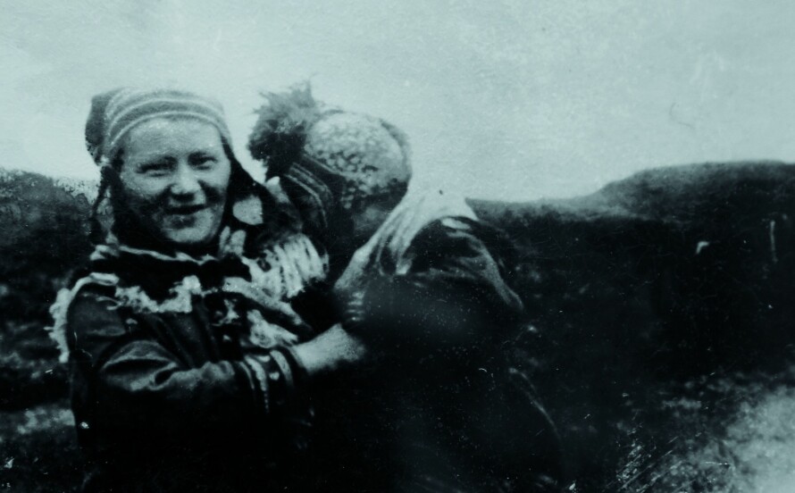 MOREN: Inger Ellens mor, Olava, snakket norsk.