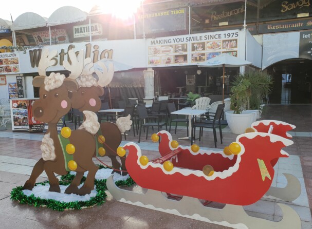 GRANKA CLAUS? Ingenting slår julefeiring på Gran Canaria, mener Tore og Ilse Henriksen.