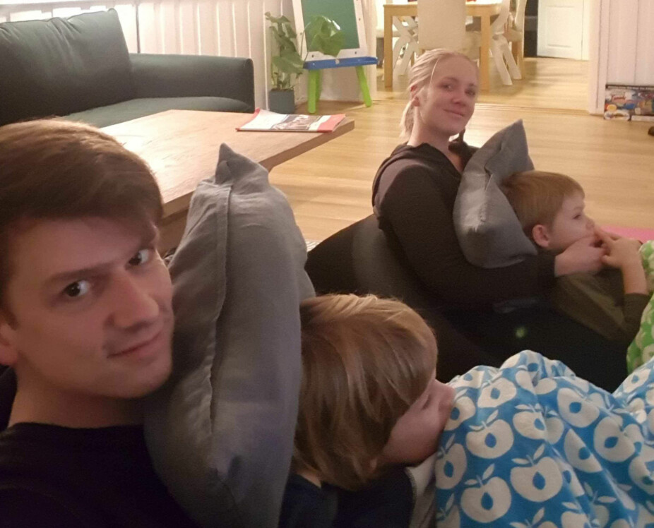 KOS I SOFAEN:– Vårt største fokus ligger i å gjøre hverdagen så bra som overhodet mulig for guttene våre KOS I SOFAEN:– Vårt største fokus ligger i å gjøre hverdagen så bra som overhodet mulig for guttene våre
