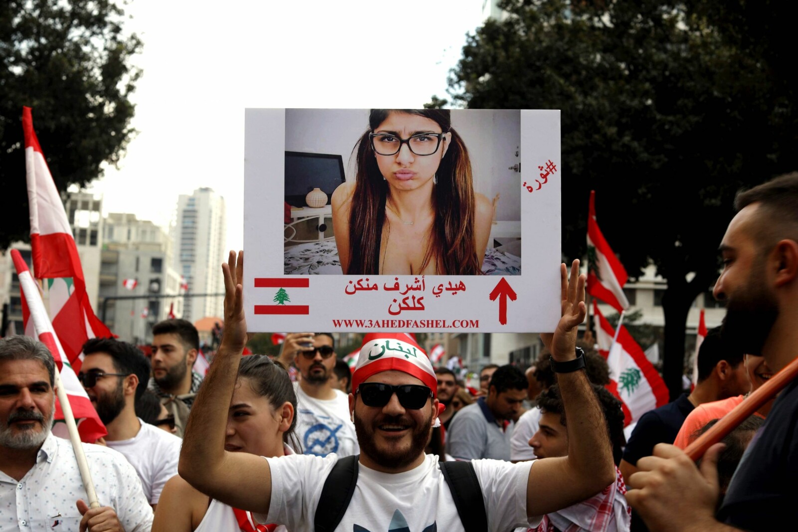 <b>KJENT I HJEMLANDET:</b> Mia Khalifa ble Libanons første pornostjerne. I høst ble hun brukt som politisk symbol av demonstranter i Beirut. Beskjeden til landets politikere var at til og med Khalifa har mer ære enn dem.
