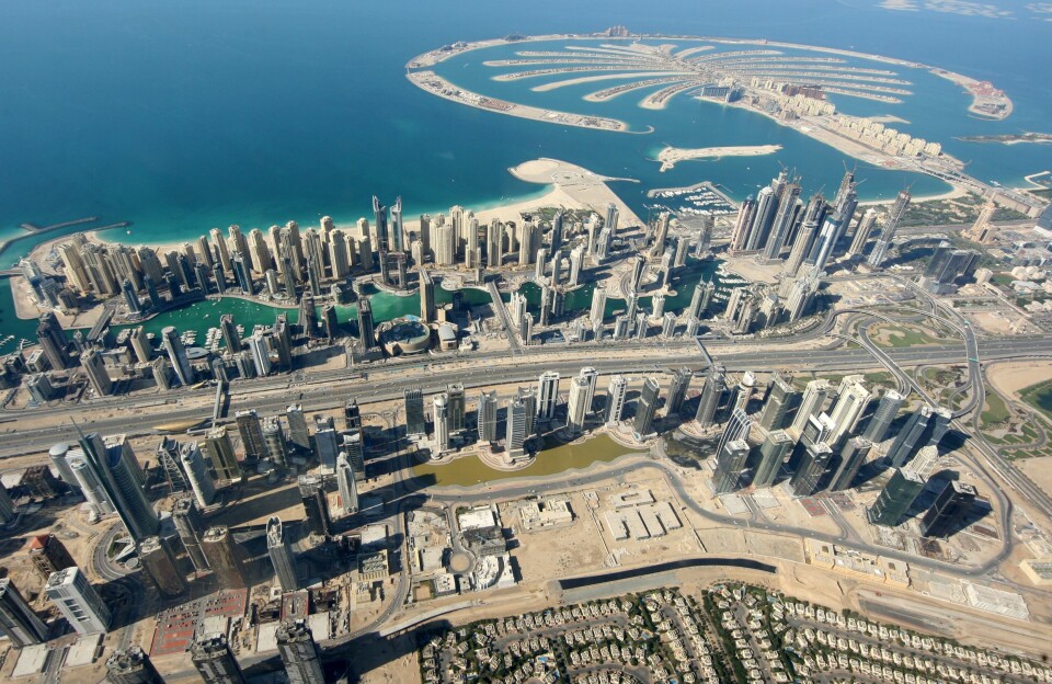 SUGDE TOM HAVBUNNEN: Dubai ligger i ørkenen, og omgitt av sand som er ubrukelig til byggeformål. Da de kunstige øyene Palm Jumeirah ble bygget, ble sand suget opp fra havbunnen.
