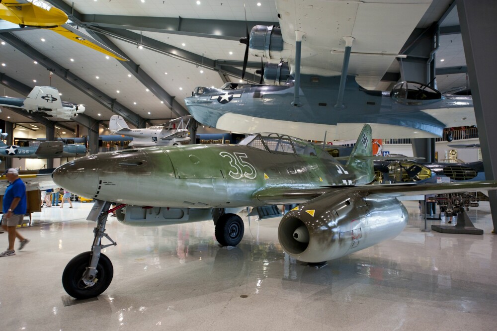 <b>SJELDENT EKSEMPLAR:</b> Av 1400 origi­nale krigs­eksemplarer er det bare ni igjen. Ett befinner seg på Naval Aviation Museum i Pensacola. 