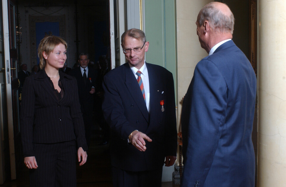ANSVARLIG: Tor Backe-Hansen fattet beslutningen om å oppheve evakueringen. Her avbildet da han takket kongen for sin fortjenstemedalje.