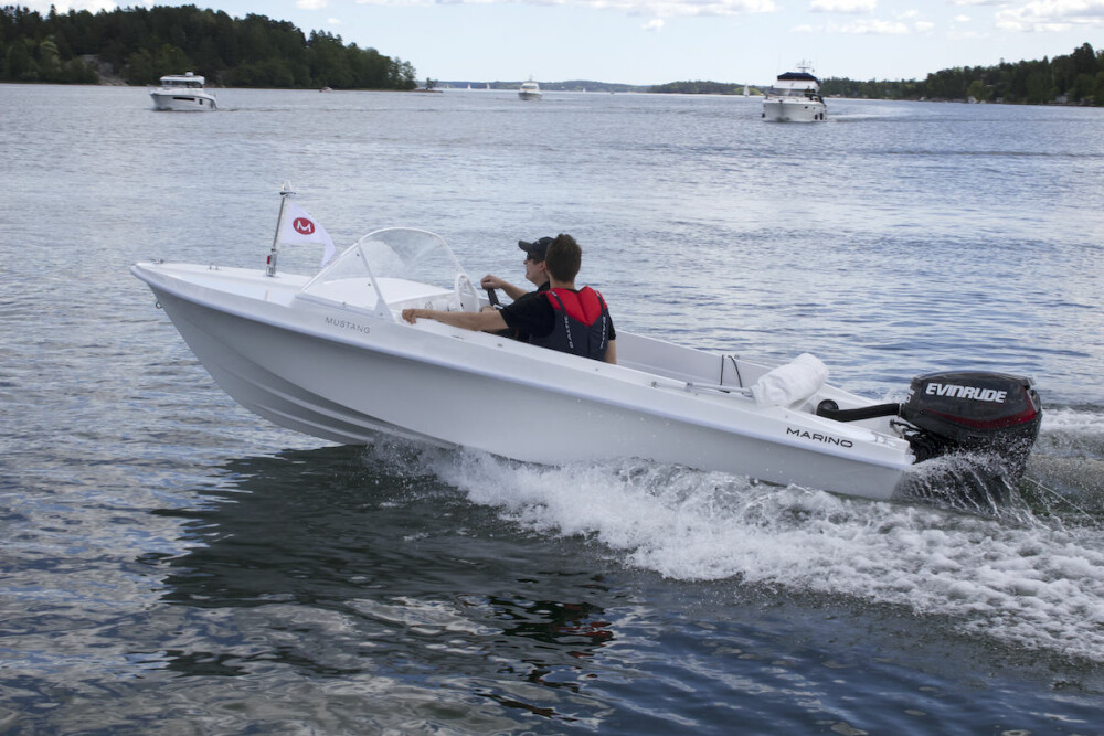 <b>SPREK:</b> Få moderne båter gjør 35 knop med 50 hk på hekken.