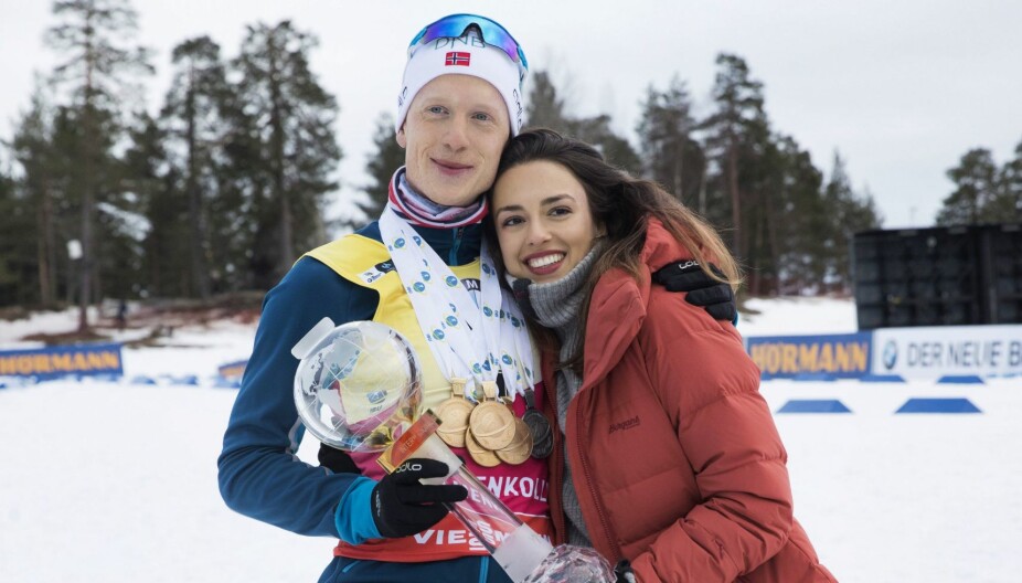 FAVNEN FULL: 
Johannes Thingnes Bø har ett OL-gull og syv VM-gull. Her er han og Hedda Dæhli Bø med vinterens VM-medaljer og sammenlagttrofeene i verdenscupen i Holmenkollen i fjor.