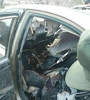 <b>BRUTAL DØD:</b> Selv om vinduene bak virker å være uskadet, var det ikke mulig å overleve inne i bilen til al-Masri.