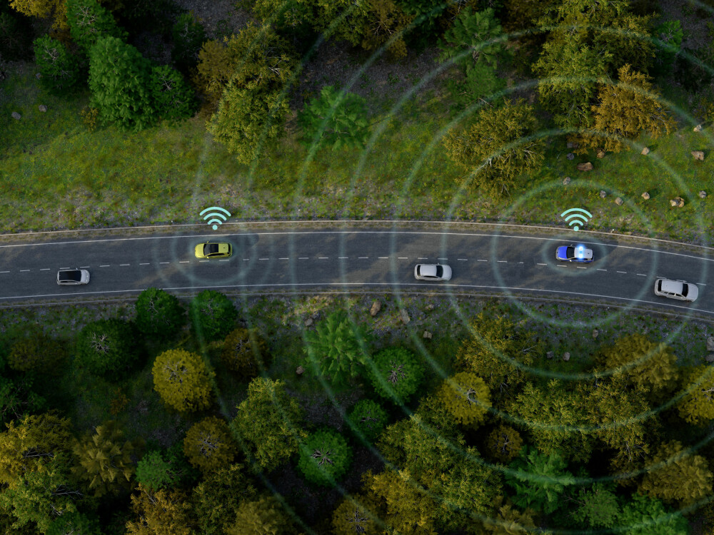 <b>VARSLER:</b> Car2X kommunikasjonen deler informasjon om trafikksituasjonen i en radius av 800 meter. 