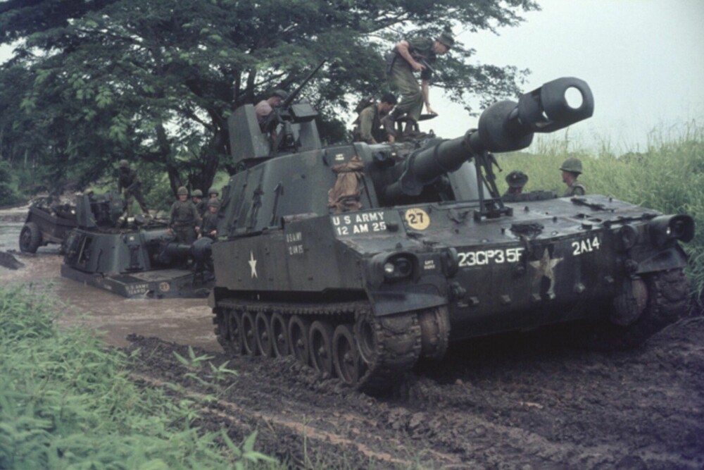 <b>GAMMEL:</b> Forgjengeren M107 kom til Norge i 1969, men var allerede en veteran fra Vietnam­krigen.