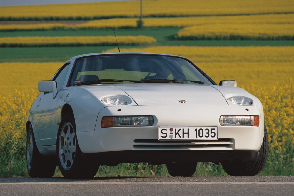 <b>1992:</b> Porsche 928 GTS. 