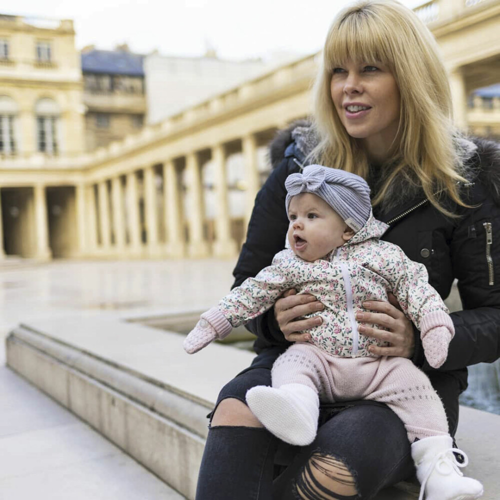 I PARIS: Allerede da Julia var seks uker gammel, tok Marianne henne med på hennes første tur til farens hjemby, Paris.