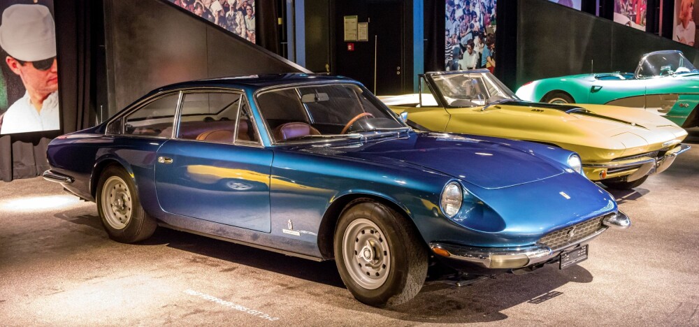 <b>FERRARI:</b> Fronten stammet fra en 1969-modell Ferrari 365 GT 2+2, den første bilen fra merket med uavhengig hjuloppheng på alle fire hjul. Kallenavnet Queen Mary skyldtes lengden på nesten fem meter og vekten på 1825 kg, tungt etter datidens målestokk. 4,4-liters V12, servostyring, hydraulisk nivåregulering bak. Alt var elektrisk, selv trekantvinduene.