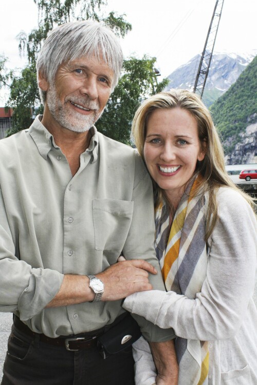 FAMILIELIKHET: – Disse to fant hverandre umiddelbart, forteller Tore om australske Tanya og hennes norske pappa Harald.